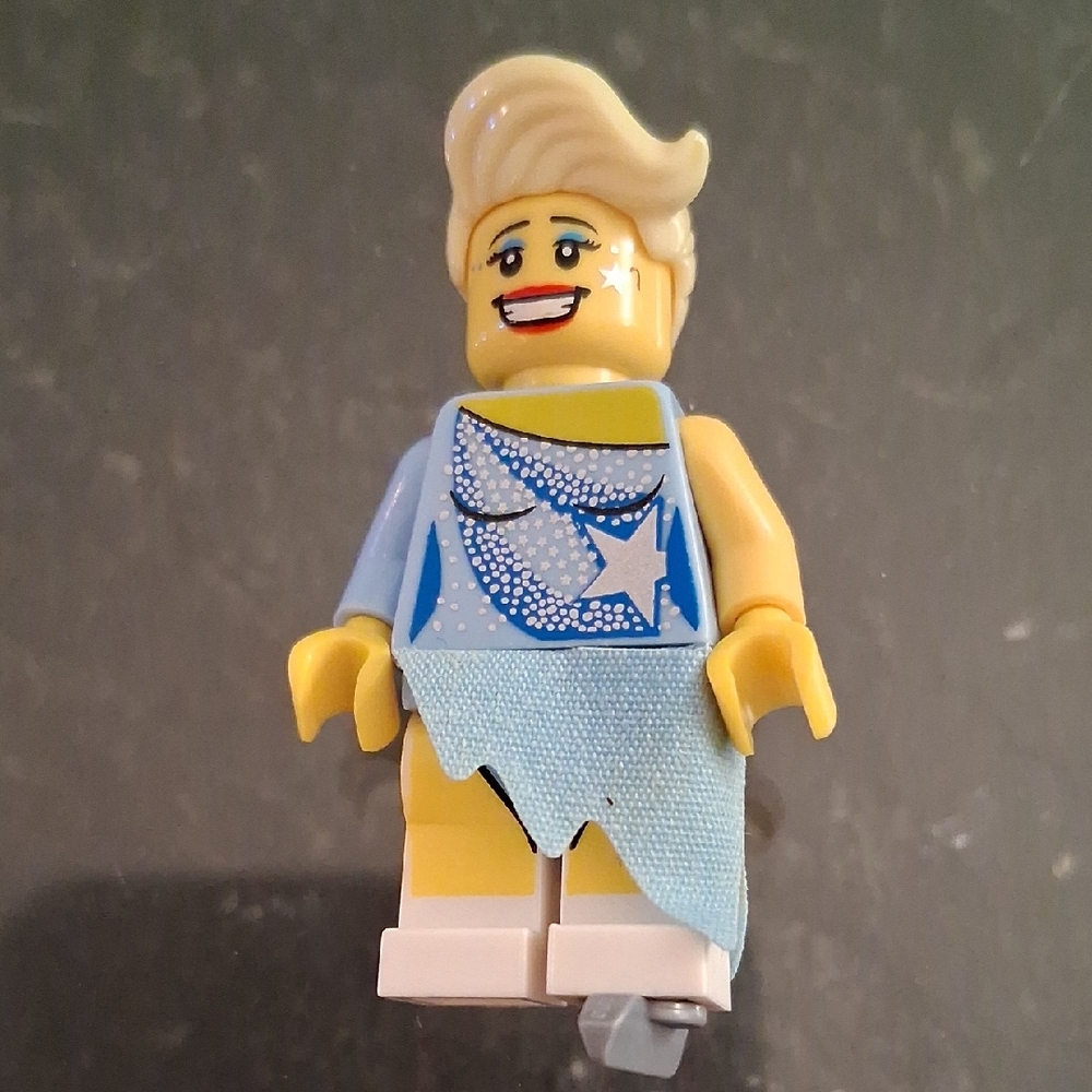 LEGO ICE SKATER GIRL
